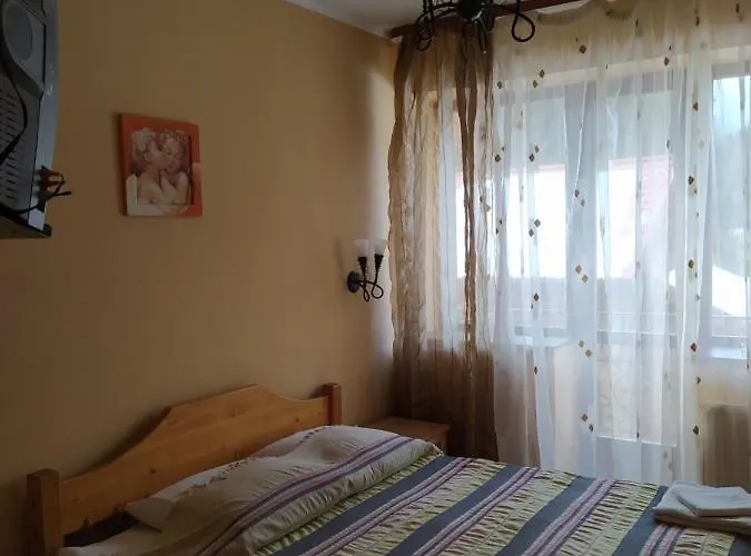 Sobin' Mini-hotel Han/Misafirhane Rozluch